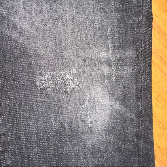 Judy Blue Skinny Fit Capri Jeans Size 11/30 Distressed Faded Black Charcoal - Picture 7 of 14